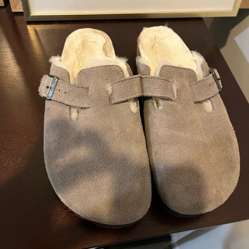 Birkenstock shearling Boston clogs